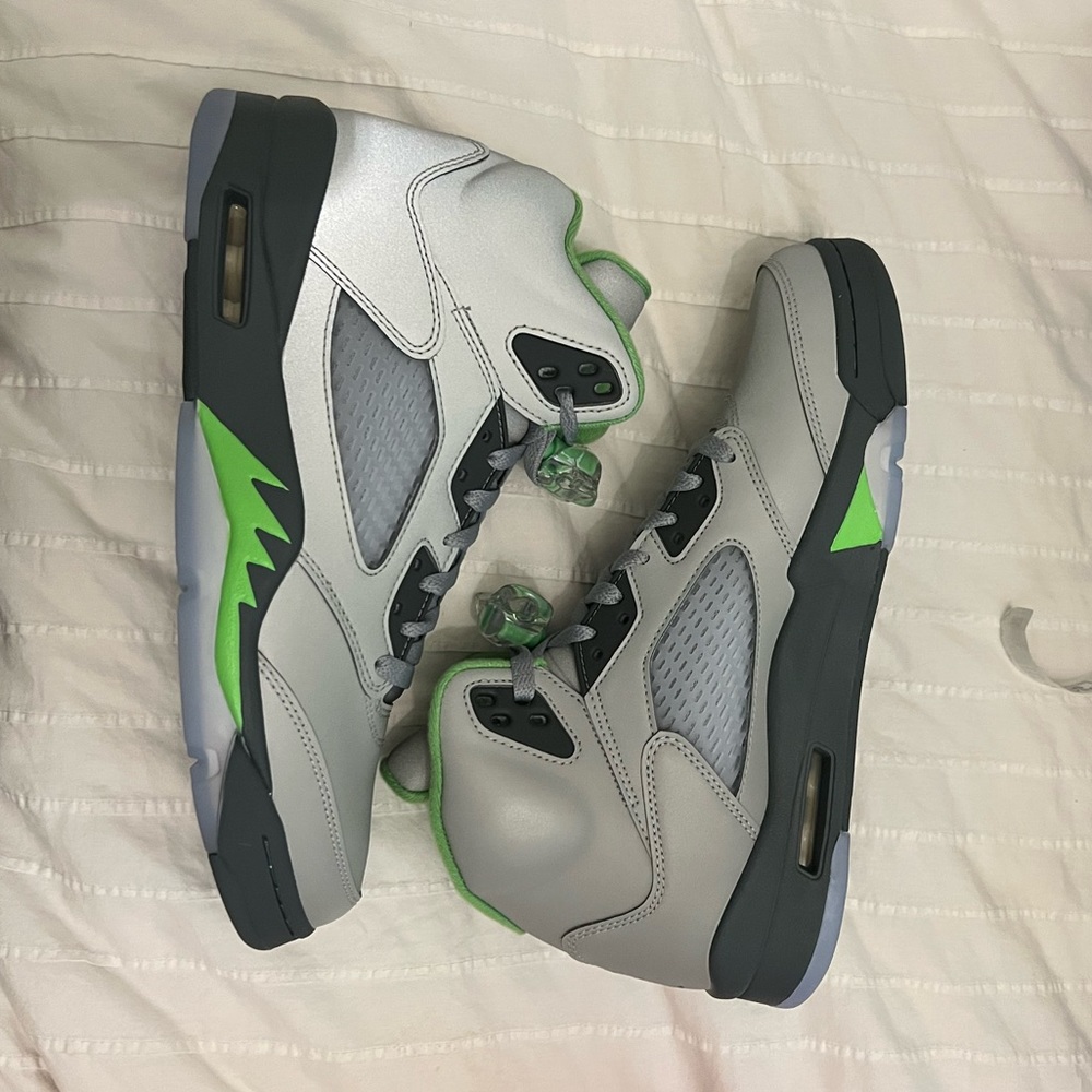 Nike Air Jordan Retro 5 2022 Green Bean Silver Flint Gray 9.5 NIB